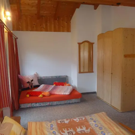 Lora Apartament